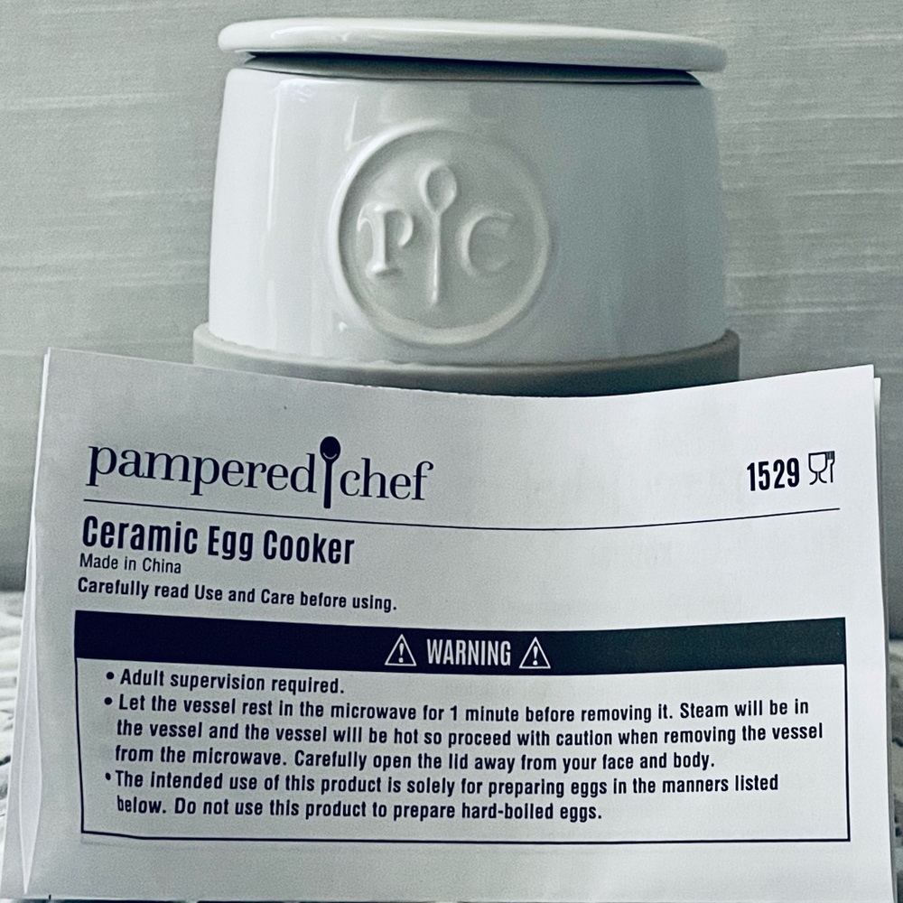 Pampered Chef Ceramic Egg Cooker